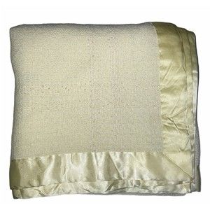 The Three Weavers Yellow Baby Blanket Virgin Orlon Embroidered Roses Satin Trim
